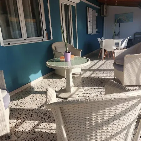 アパート Bella Vista アルコウディ