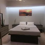 Bella Vista Apartment *